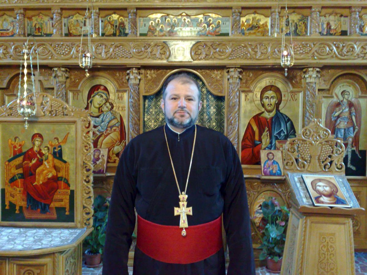 Preotul paroh Ursu Vasile-Daniel 